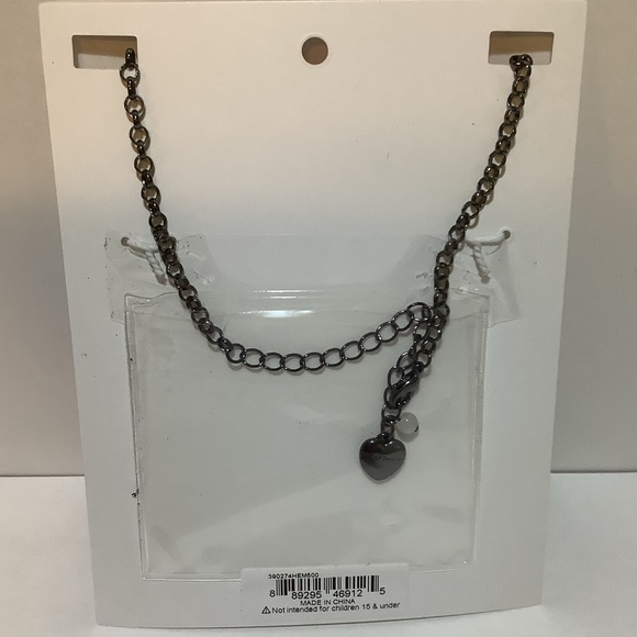 Betsey Johnson Luv Betsey Glitter Crystal Hearts & Roses Necklace New - Picture 3 of 3